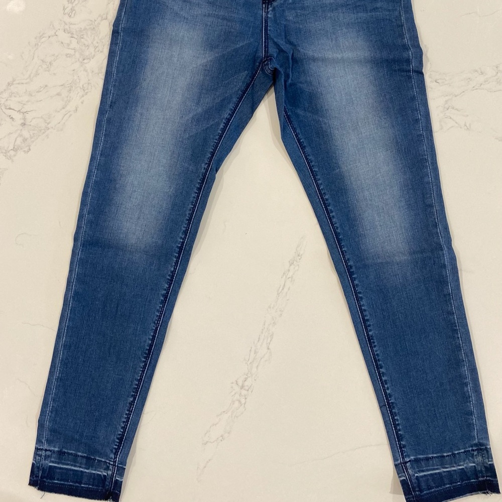 💙Jeans - Picture 3 of 4